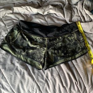 Lululemon speed up short